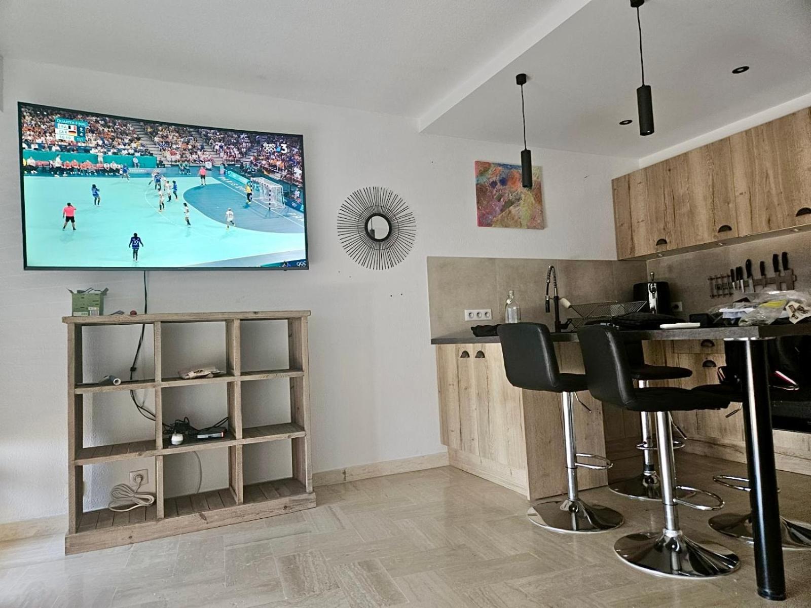 Appartement T3 De Standing Vue Mer Et Marina Манделю-ла-Напул Екстериор снимка